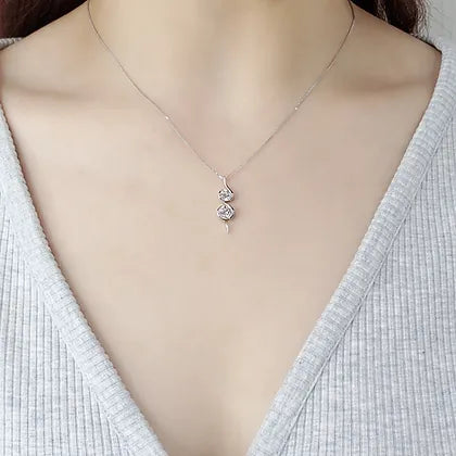 Double Diamond Fashion 18K wave pendant